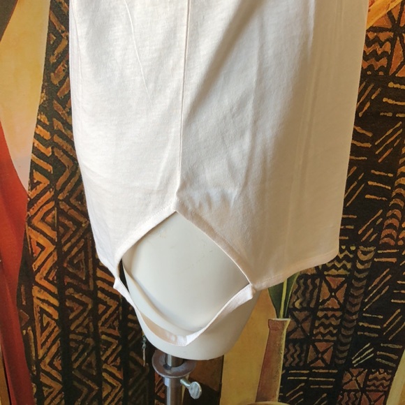 EIGHT Cut Sides Cream Tee Shirt - NWT - Picture 3 of 4